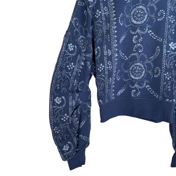 FREE PEOPLE Ruby Printed Pullover in Blue SIZE MEDIUM - Picture 2 of 8